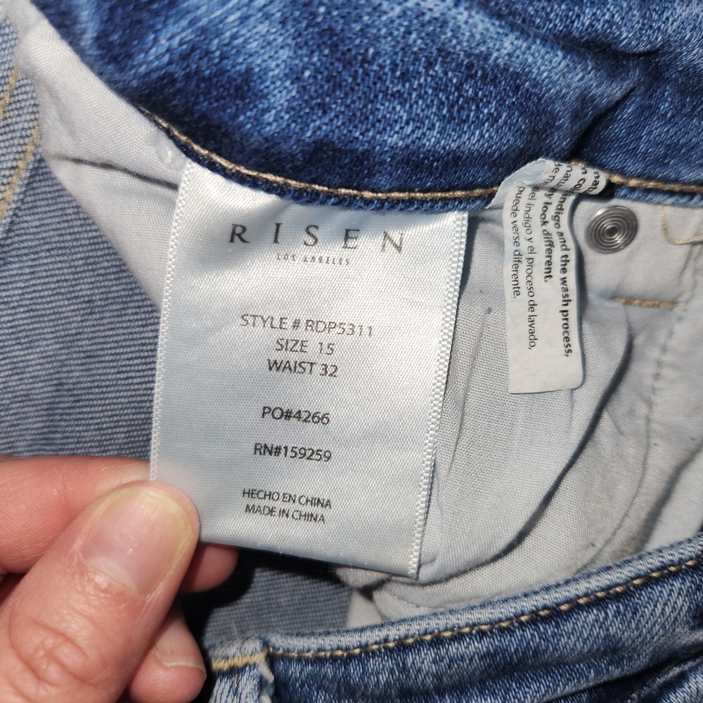 Risen Hi Rise Straight Leg Jeans Faded Front Stretch Rawhem Frayed Womens 15/32 - Picture 4 of 8